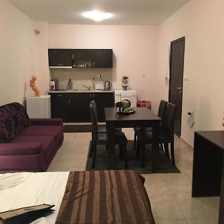 Apartmán Arizona Del Mar Pomorie Exteriér fotografie