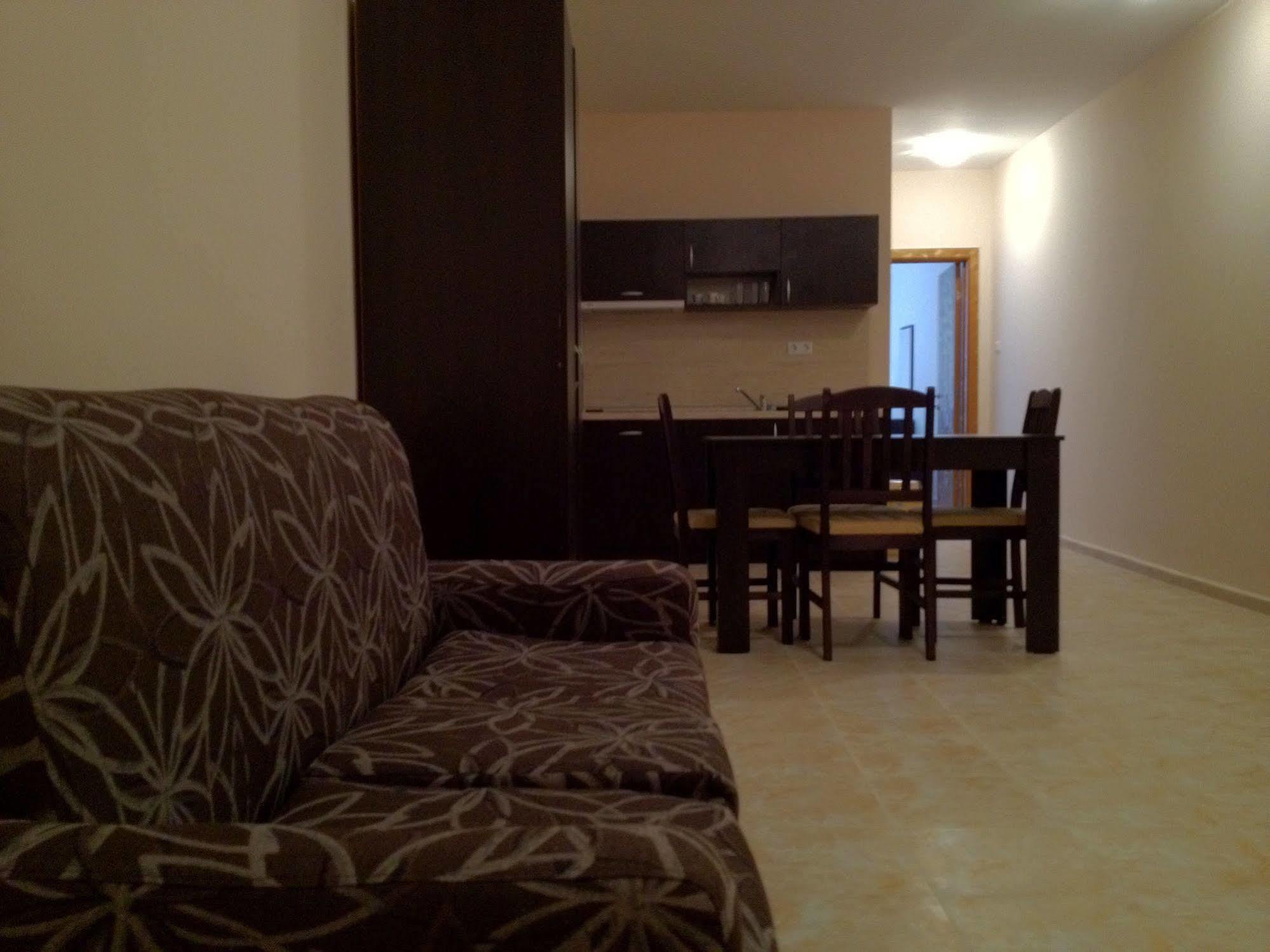 Apartmán Arizona Del Mar Pomorie Exteriér fotografie