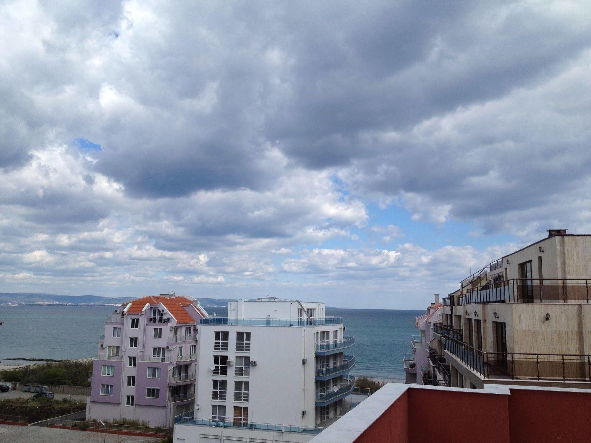 Apartmán Arizona Del Mar Pomorie Exteriér fotografie