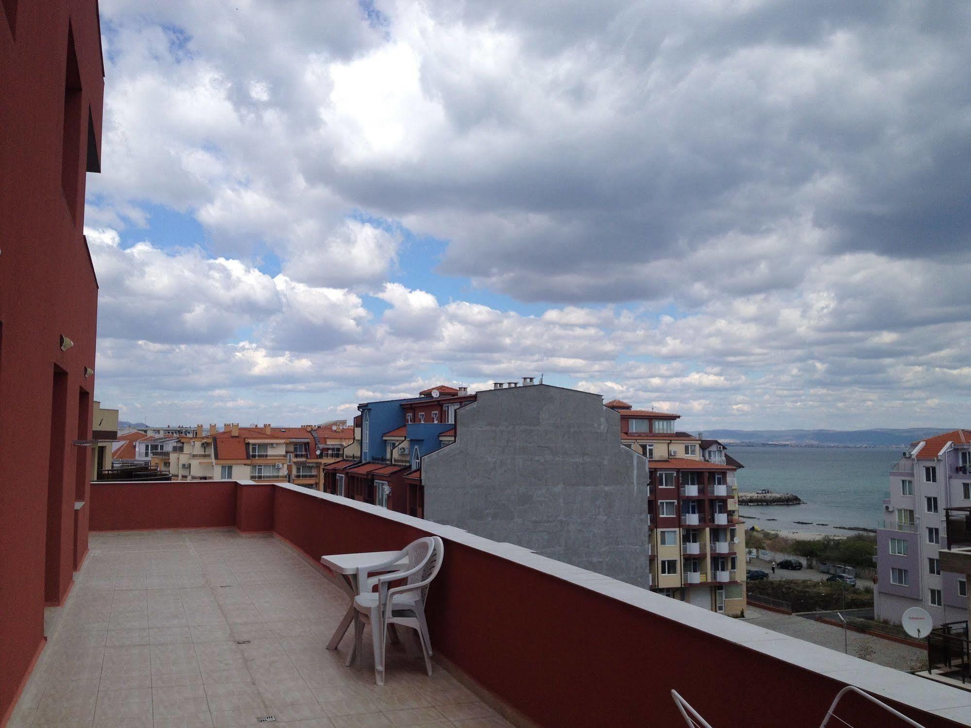 Apartmán Arizona Del Mar Pomorie Exteriér fotografie